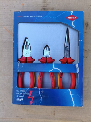 Knipex 12 - 20,